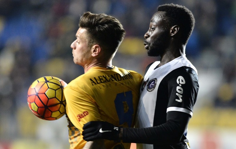 Liga 1: Petrolul Ploieşti - FC Viitorul Constanța 1-2! ^Explozie de goluri: trei în șase minute! Plus o reușită anulată greșit oaspeților, în prima repriză!