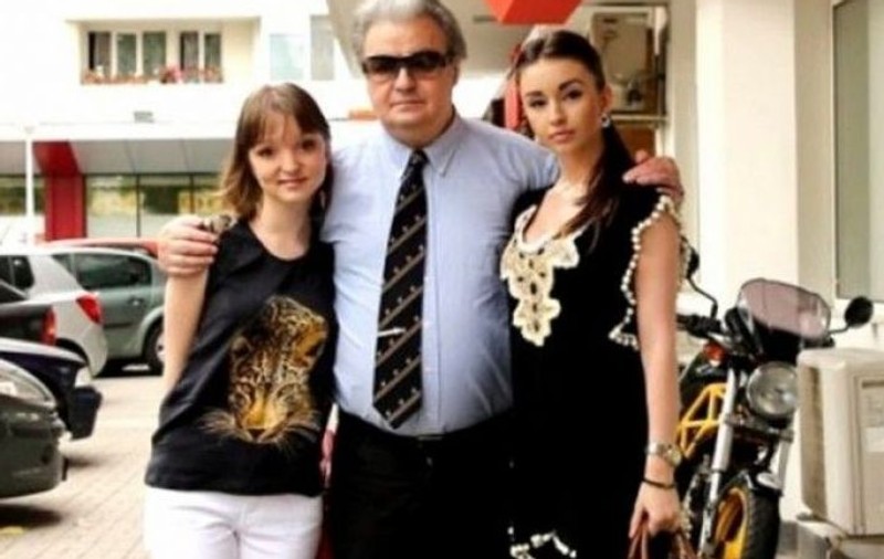 Ce fac fetele lui Vadim Tudor la 6 ani de la moartea tatălui lor: „Nu ne-ar fi vrut niciodată mirese”