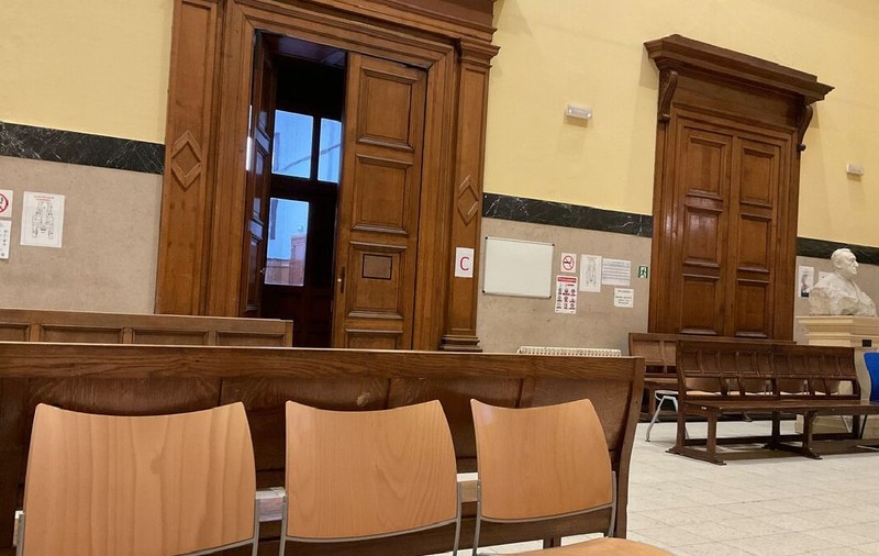 Pedepsele primite de banda de români care fura cartușe de imprimantă și periuțe electrice în Belgia