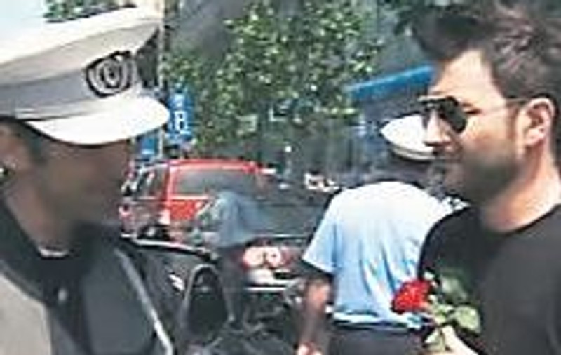 Iubitul fostei soţii a lui Dan Petrescu, somat cu arma de poliţişti