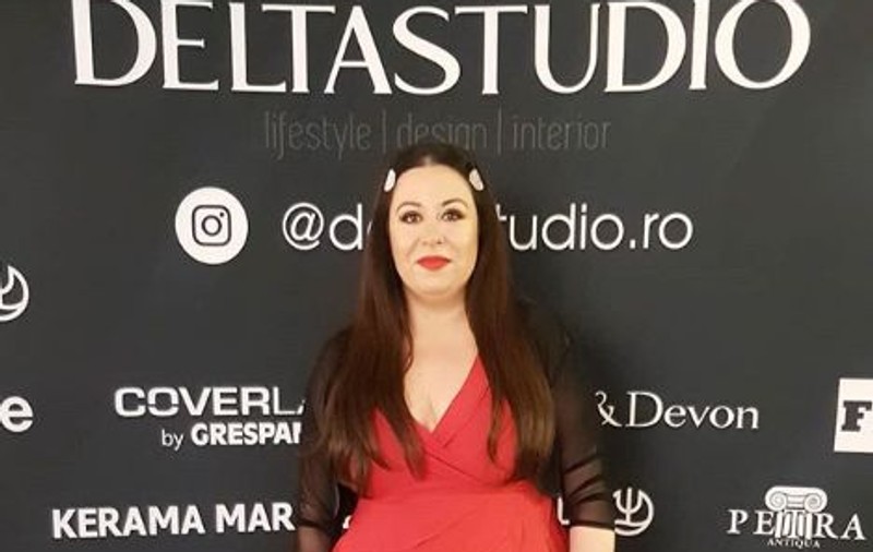 Imaginea dată publicității de Oana Roman. "Am avut șansa să întâlnesc un Papă"