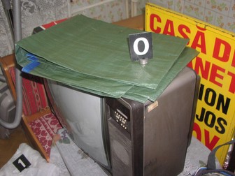 Sacii de iută găsiţi în bucătăria apartamentului închiriat de Chiper