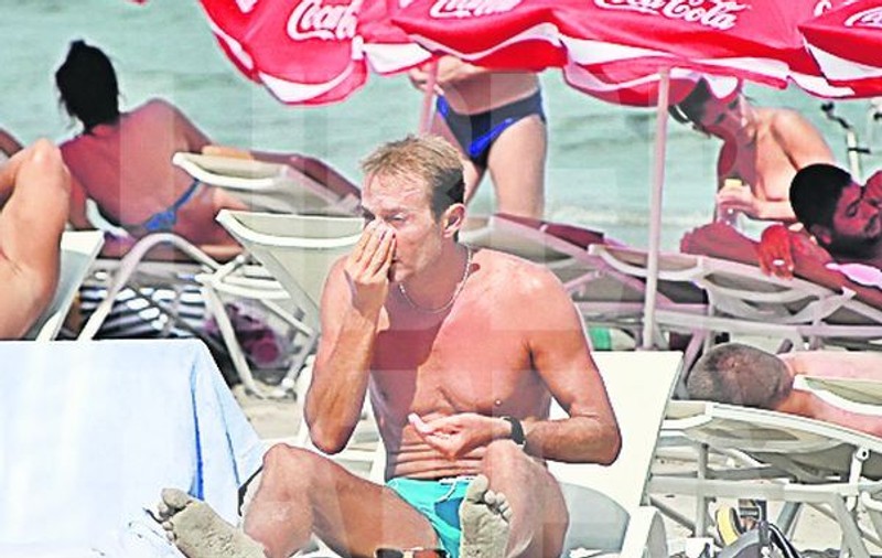 Radu Mazăre va purta "budigăi cu bretele" în clipul piesei dedicate staţiunii Mamaia