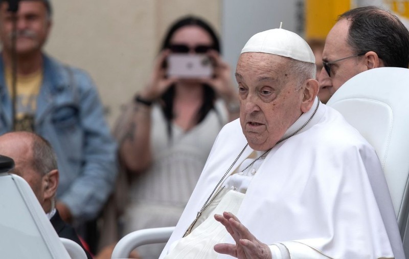 Liderii lumii, un ultim omagiu adus lui Papa Francisc. De la Putin la Zelenski și Macron, cum va fi amintit Suvernul Pontif