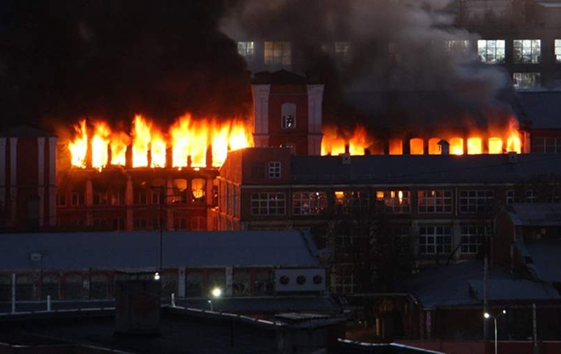 Incendiu de amploare lângă Moscova, la o uzină unde se fac sisteme hidraulice pentru echipamente militare