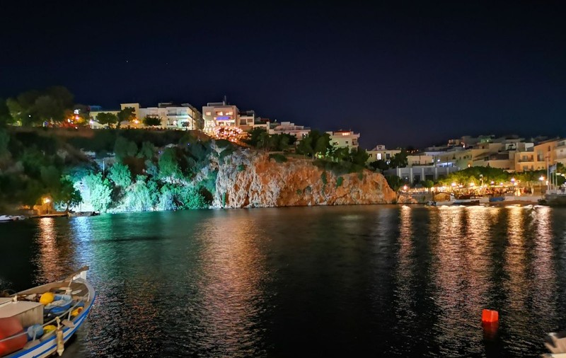 Autoritățile grecești instituie carantina de noapte în orașul Heraklion de pe insula Creta