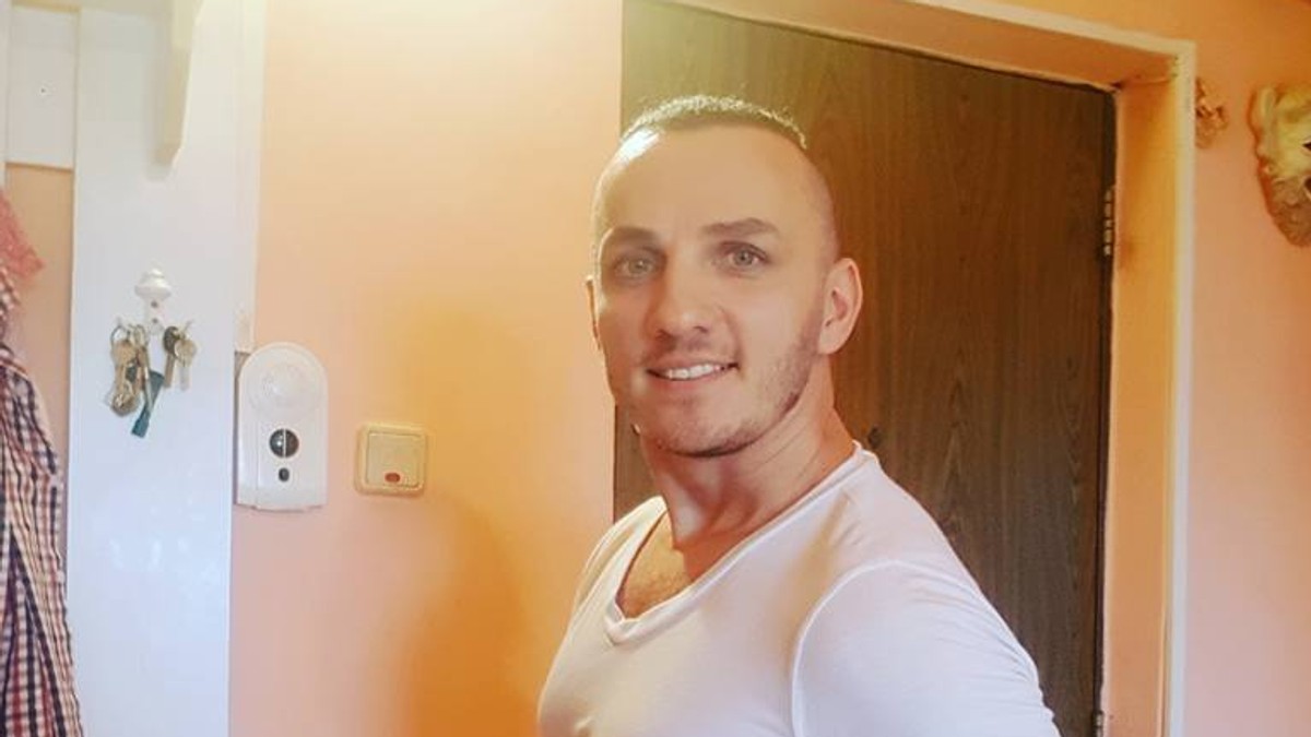 Cum s-a pozat Mihai Trăistariu în apartamentul lui din Constanța