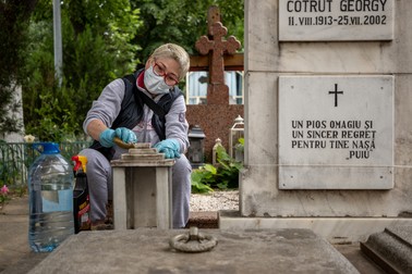 Emilia Alexe a preluat ritualurile legate de doliu de la bunicul său