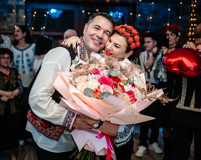 Mihaela Borcea și Sorin Rap s-au căsătorit. Primele imagini de la nunta lor, unde Mihai Albu și Romanița Iovan au fost printre invitați