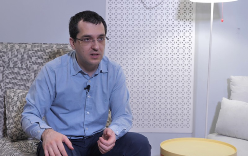 Reacția lui Vlad Voiculescu după acuzațiile Gabrielei Firea pe tema spitalului pentru copiii bolnavi de cancer