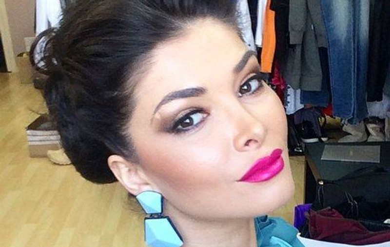 Prima imagine publicată de Alina Puşcaş, după ce a născut un băieţel