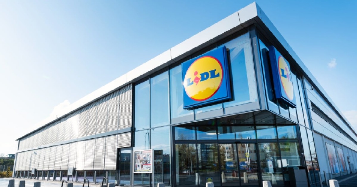 Wrocław, Polonia – 11 noiembrie 2019: Supermarketul LIDL din Polonia.