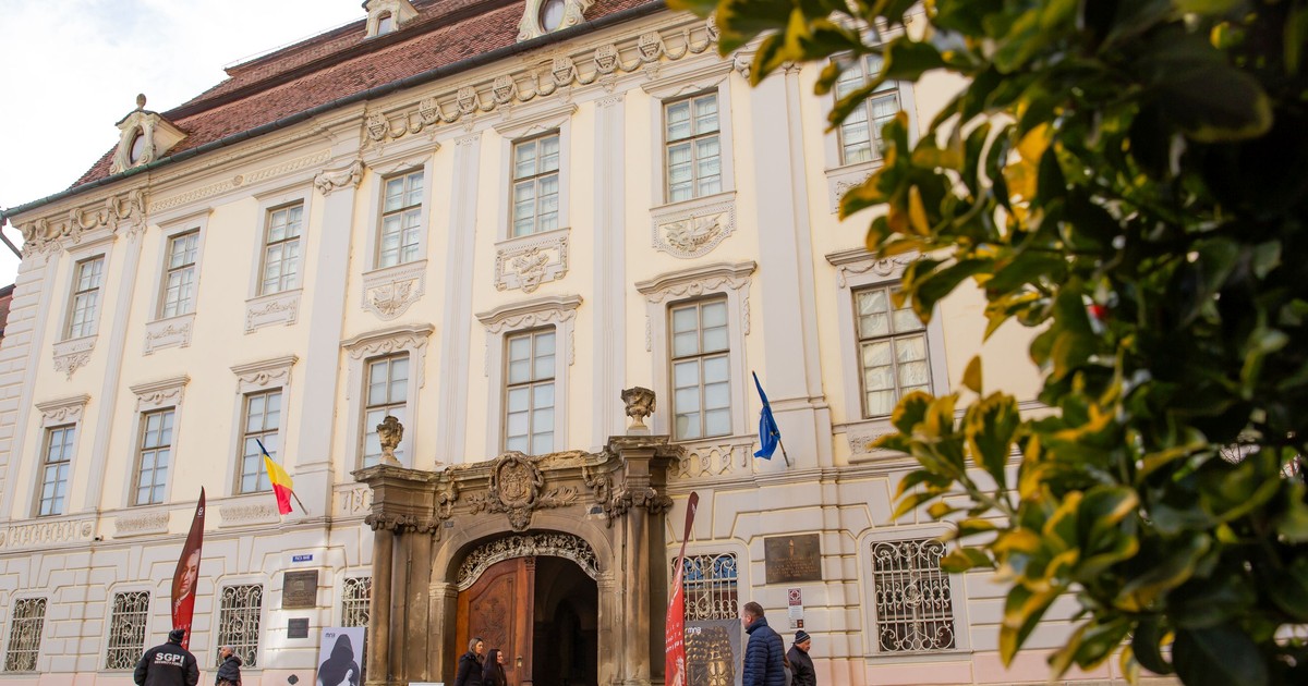 Muzeul National Brukenthal din Sibiu, marti, 28 ianuarie 2024. Institutia va fi inchisa pana vineri, intr-o campanie numita „Si tu ai fost jefuit! Muzeele conteaza!”, organizata pentru sustinerea muzeelor si angajatilor acestora, de constientizare si atentionare cu privire la protejarea patrimoniului cultural national. OVIDIU MATIU / MEDIAFAX FOTO