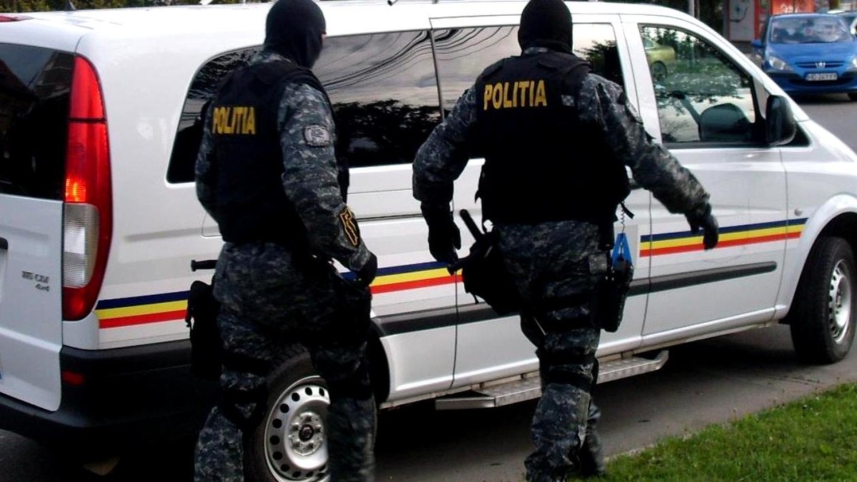VIDEO O femeie din București a fost omorâtă de iubit, sub ochii rudelor. Agresorul s-a sinucis