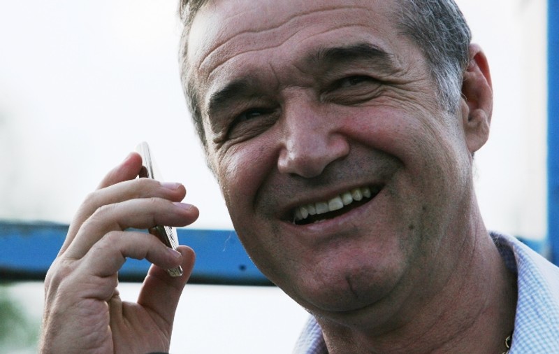 Gigi Becali se poate umple de bani! Mai mulţi jucători ai Stelei sunt urmăriţi de echipe din străinătate