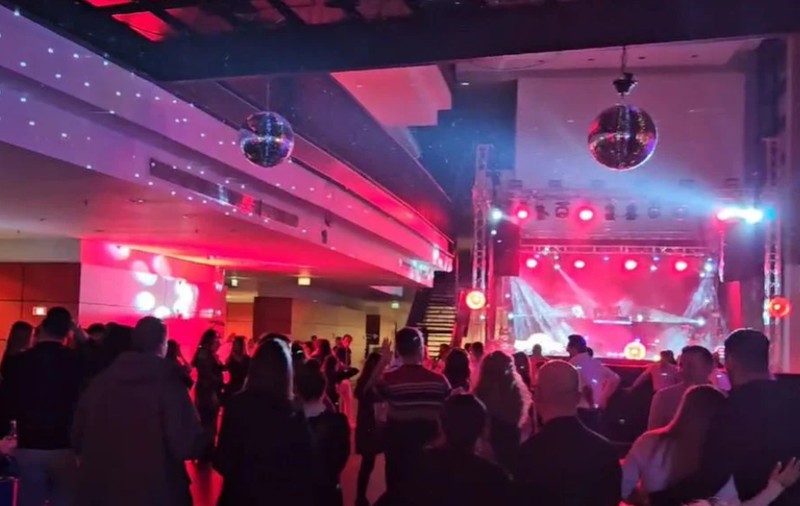 Cum a fost Revelionul pe Arena Națională. Peste 350 de oameni s-au distrat în noaptea dintre ani