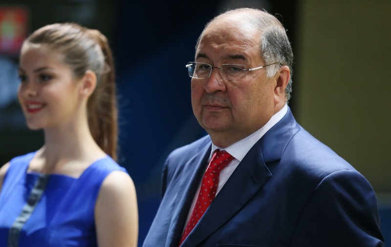 Președintele federației internaționale de scrimă, un afacerist ruso-uzbec, a renunțat la funcție