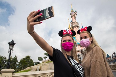 Compania deține și parcurile de distracții Disneyland | Sursa foto: EPA