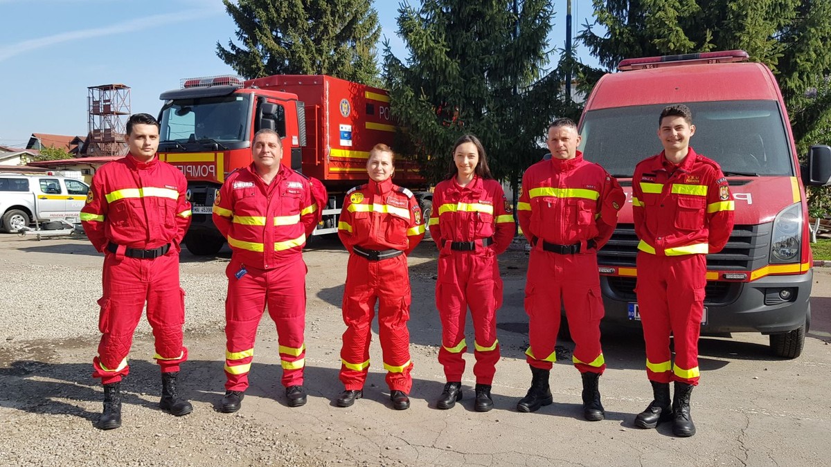 REPORTAJ: Voluntar în țara lui "mie ce-mi iese de aici?”: E suficientă împlinirea sufletească