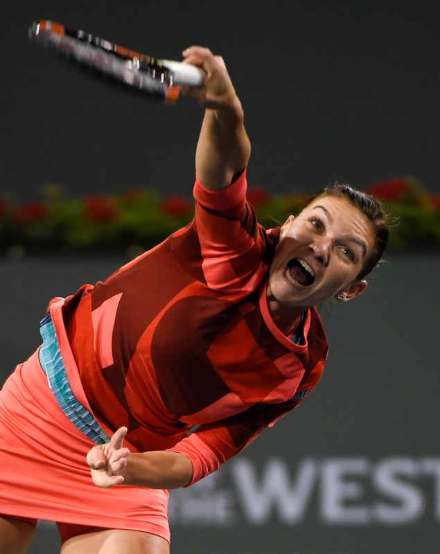 Indian Wells, turul III. Halep strălucește din nou! A dominat-o în stil de mare campioană pe Makarova și calcă apăsat în ”optimi”. Pentru numărul 5 WTA, abia acum începe sezonul: 5-5 e raportul victorii - înfrângeri în 2016! ”Terapia” cu Agassi&Graf a reușit: Simo joacă altceva decât în startul stagiunii. În primul set contra rusoaicei, a fost aproape fără greșeală! / LIVE BLOG&FOTO&VIDEO