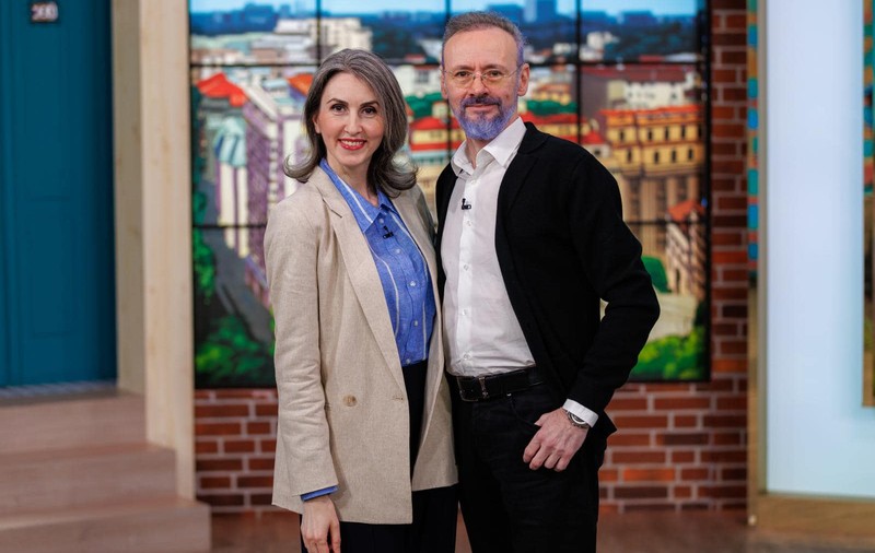 Ce diferență de vârstă e între Mihai Albu și Elena Nechifor, iubita lui. Ea e mult mai tânără decât el și nu face parte din showbiz