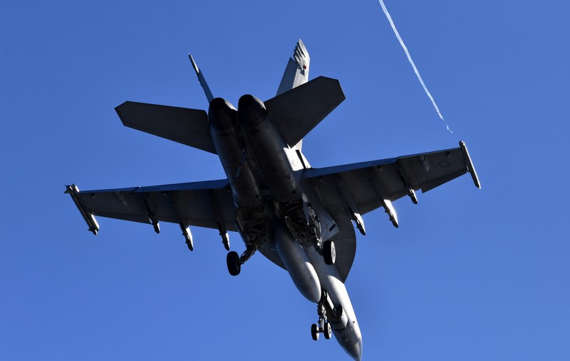 Un avion de luptă al forţelor aeriene ale SUA s-a prăbuşit în California. Soarta pilotului este necunoscută