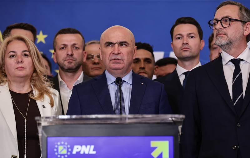 Ședință cu miză uriașă astăzi în PNL: Congresul Extraordinar al partidului, candidatura lui Veștea împotriva lui Bolojan și ancheta DNA a lui Ciucu, pe masa liberalilor