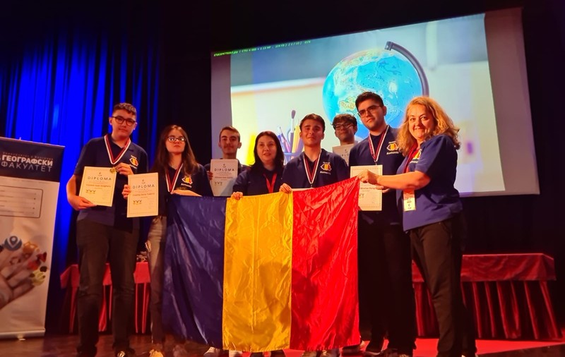 Opt medalii, dintre care două de aur, obținute de România la Olimpiada Europeană de Geografie