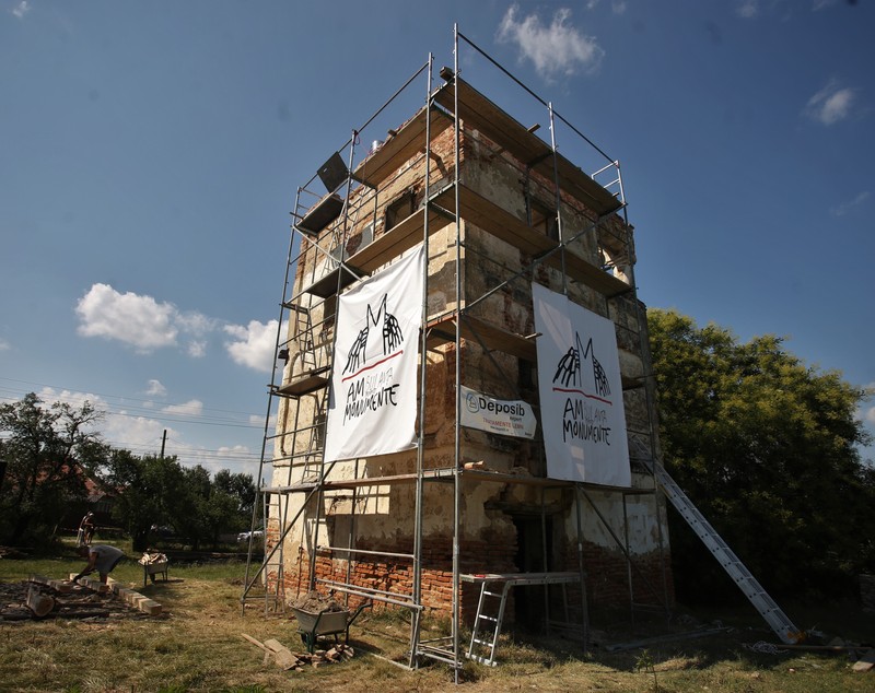 Ambulanța pentru Monumente resuscitează clădirile istorice aflate în paragină din toată țara. ”Sunt rădăcinile noastre”
