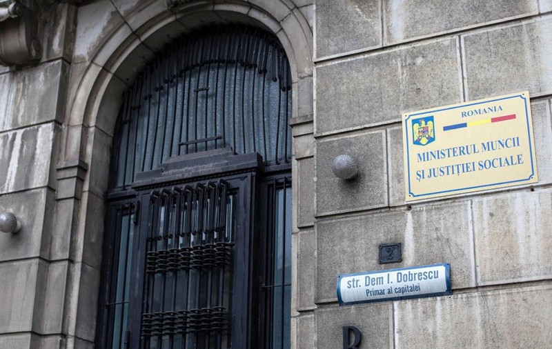 Cât trebuie să plătească angajații de la Ministerul Muncii pentru petrecerea de final de an dată în cinstea lor