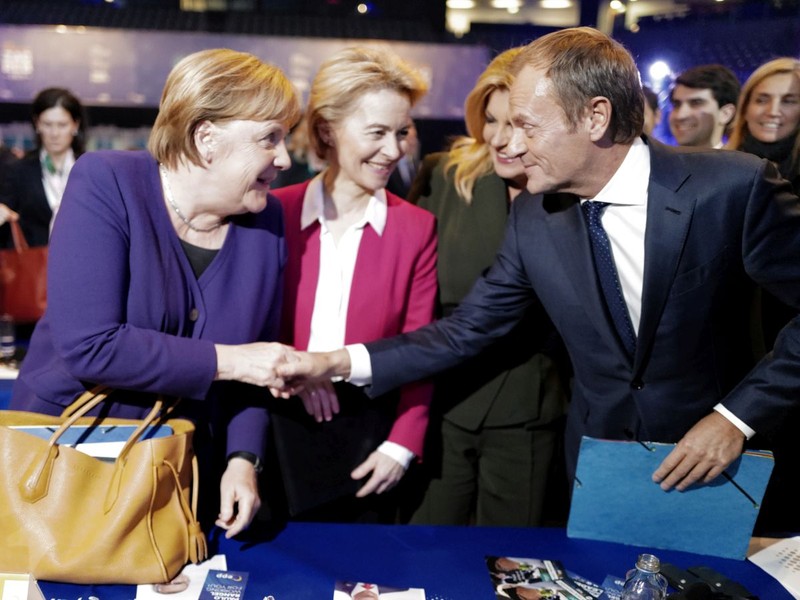 Angela Merkel, alături de Ursula van der Leyen, șefa Comisiei UE și Donald Tusk FOTO: EPA