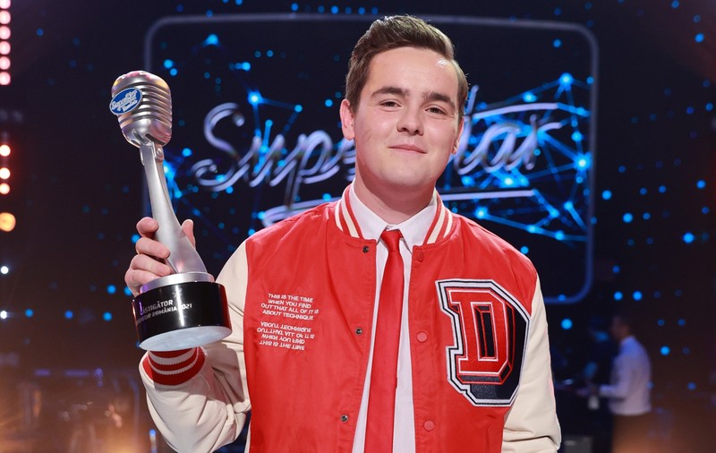 Ce va face Alessandro Mucea, câștigătorul „SuperStar România”, cu un milion de lei primiți. „Nu știu exact cum va fi viața mea”