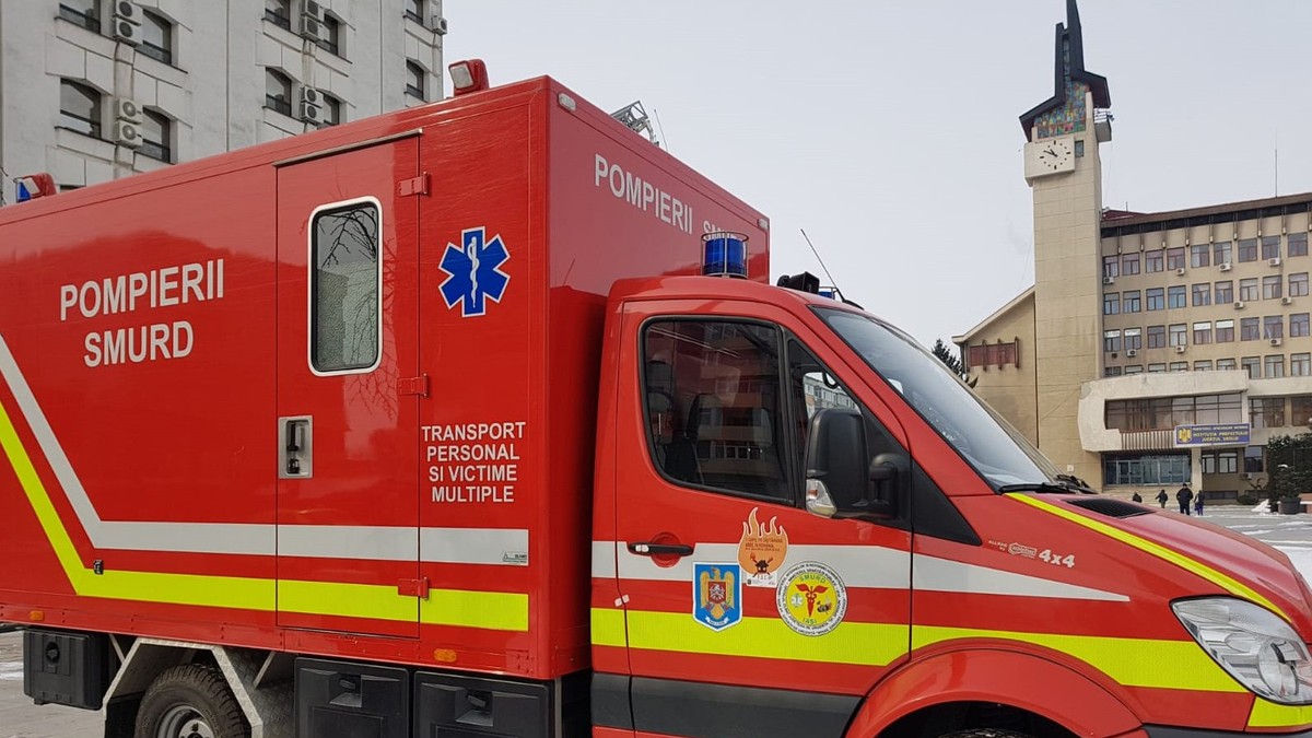 Biciclist lovit de o autospecială ISU