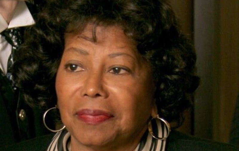 Katherine Jackson cere 720.000$ pe an pentru întreţinerea copiilor