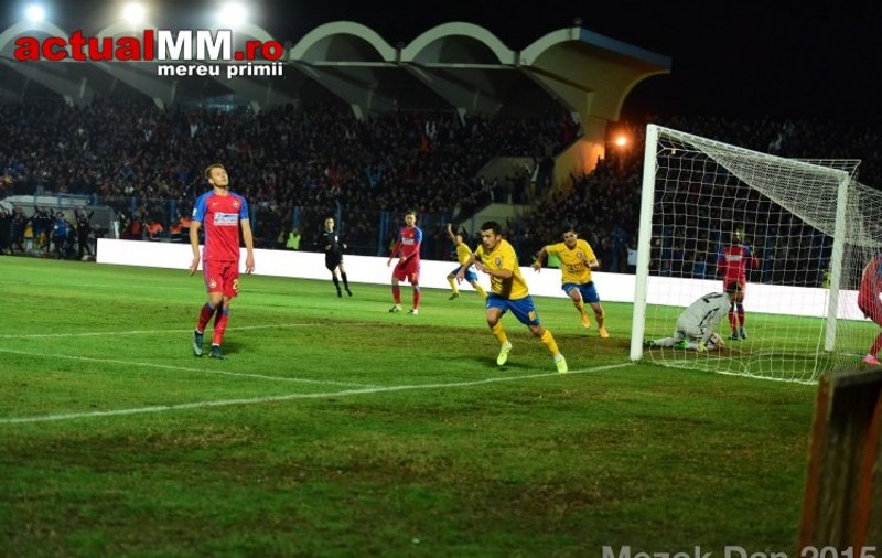 Cu ochii în nocturnă! ^FCM Baia Mare, liderul seriei de Vest din Liga 2, acționat în judecată! Nu au achitat instalația de la meciul cu Steaua!