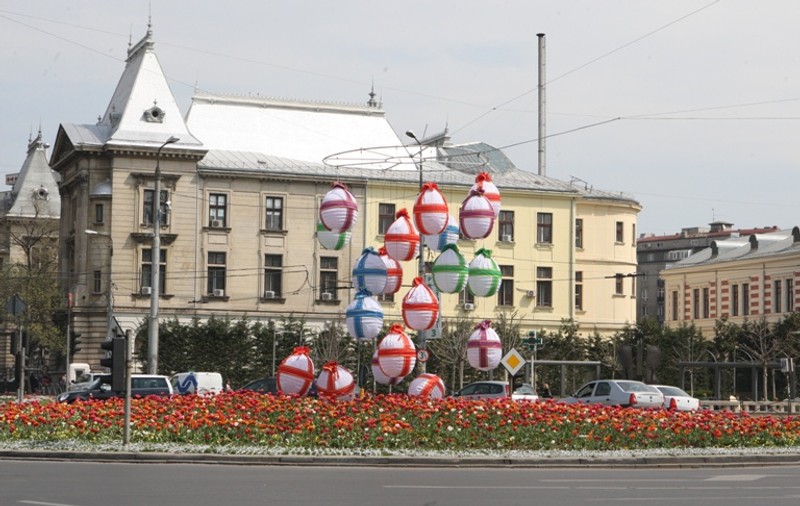 Bucureştiul s-a umplut de ouă | FOTO