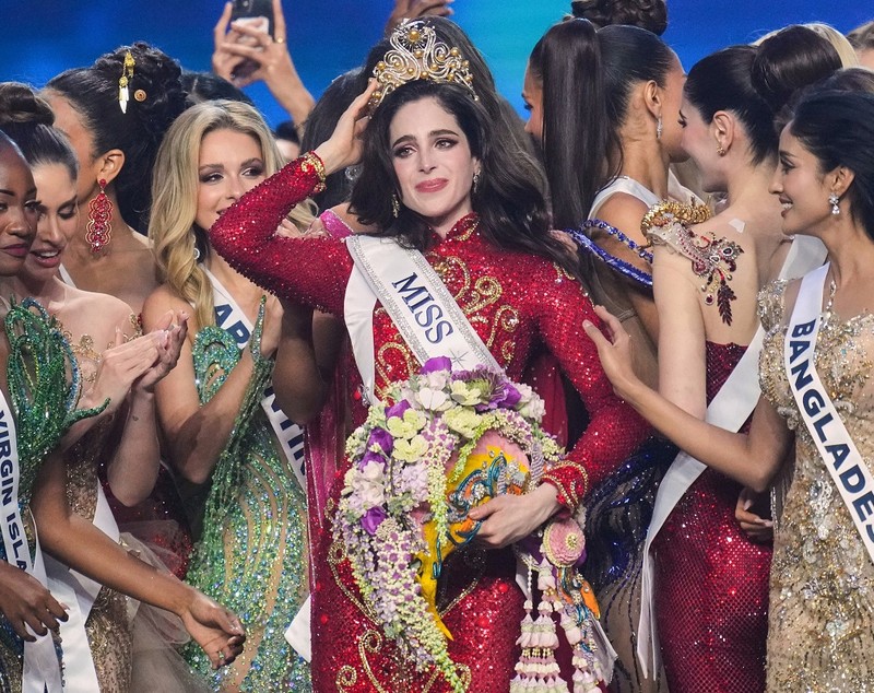 Miss Mexic a câștigat Miss Universe 2025. Cine e Fatima Bosch, căreia directorul concursului i-a zis că e „idioată”