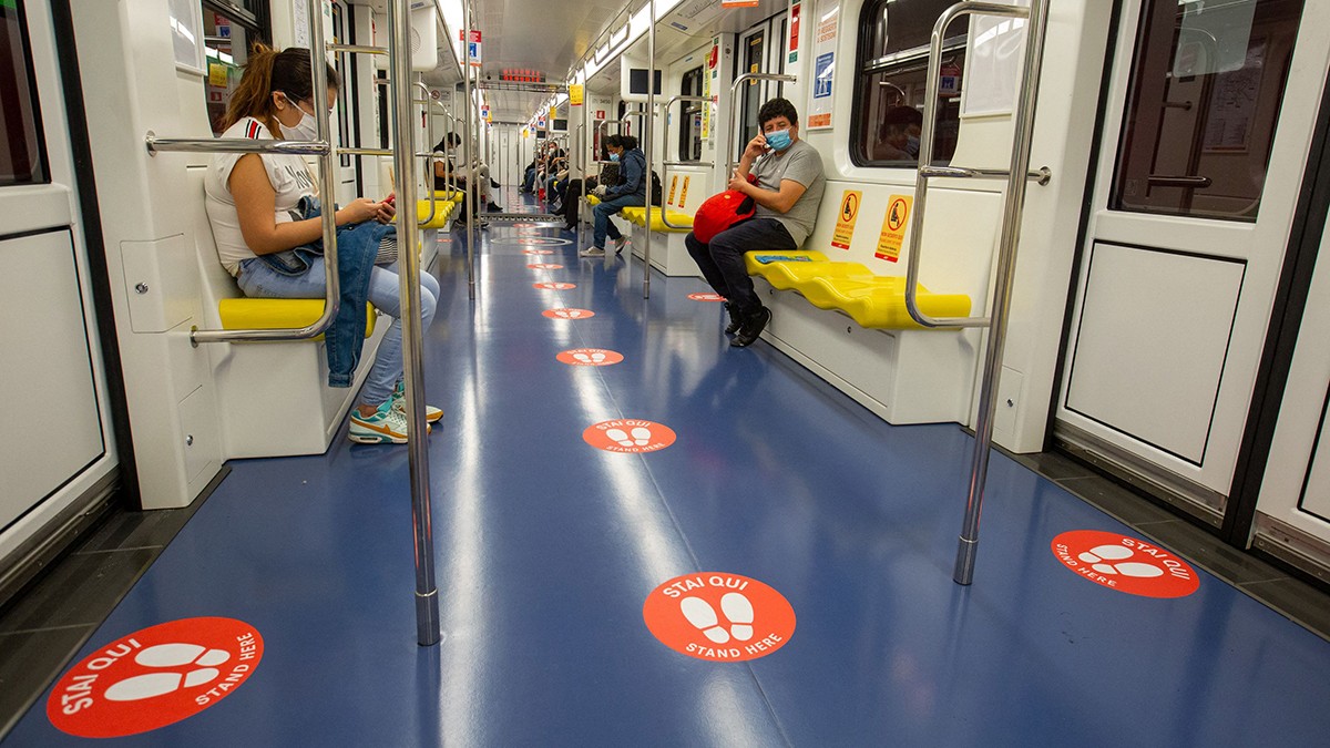 Imagine dintr-un vagon de metrou din Milano Foto: Hepta
