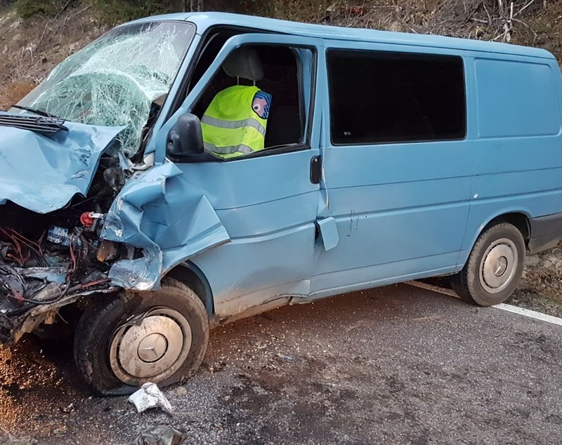 Șase oameni, printre ei și un copil, răniți într-un accident în Neamț. Planul roșu de intervenție a fost activat | FOTO ȘI VIDEO