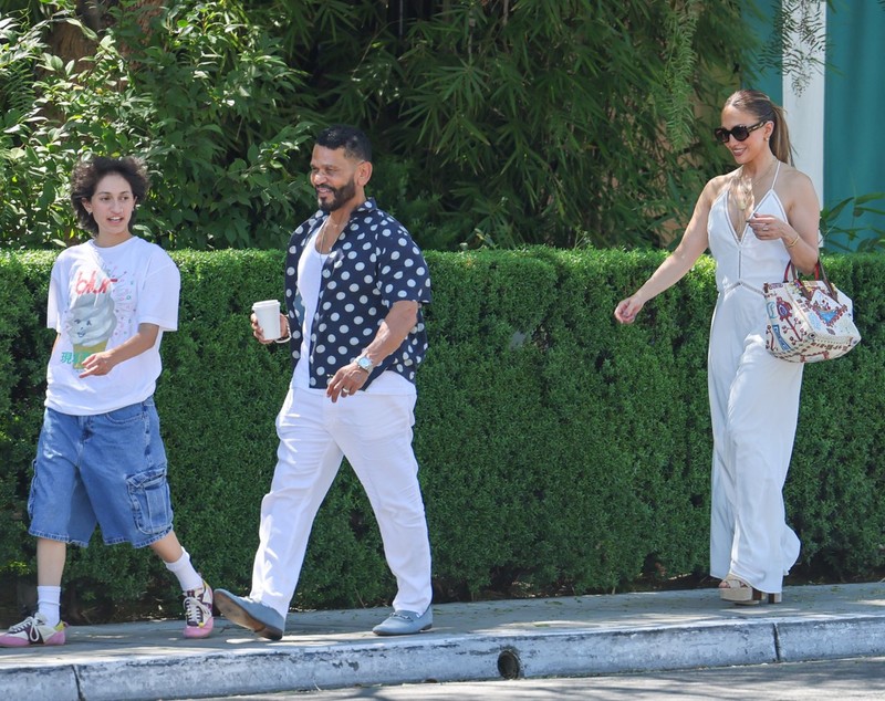 Cum arată fiica de 18 ani a lui Jennifer Lopez. Emme și-a schimbat numele cu unul de băiat