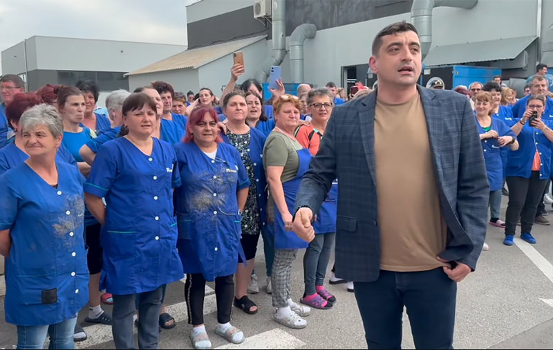 Vin minerii! Simion, jos laba de pe muncitorime! Bocitorii europeniști strigă iar „Lupul!”