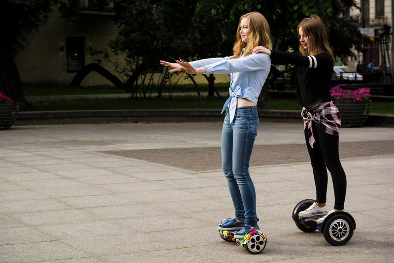 Cum funcționează hoverboard-ul