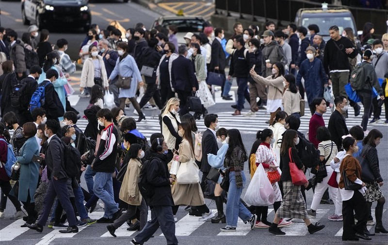 Japonia, amenințată de rata scăzută a natalității. Populația, tot mai îmbătrânită
