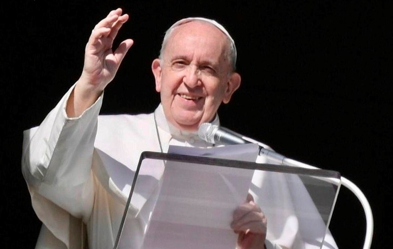 Papa Francisc oferă cadou de Crăciun paracetamol angajaților de la Vatican, în loc de cozonac și șampanie