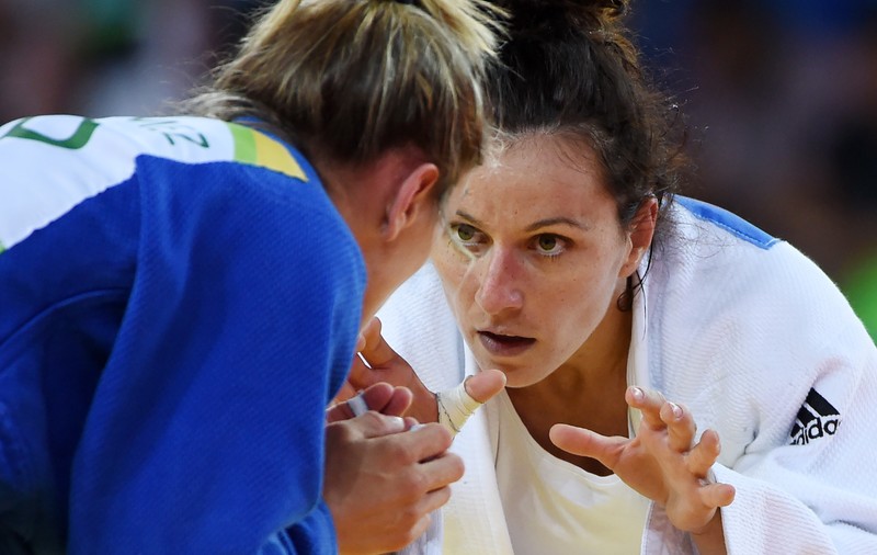 Andreea Chițu se va opera luni la genunchiul drept, după o accidentare suferită într-un stagiu de pregătire