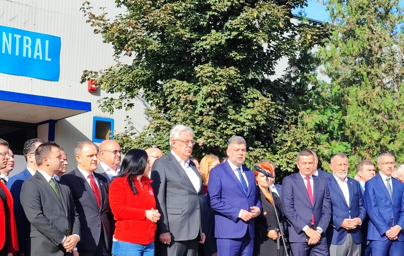 Marcel Ciolacu și-a depus candidatura la prezidențiale, la BEC: „Vin și cu un plan pentru România”