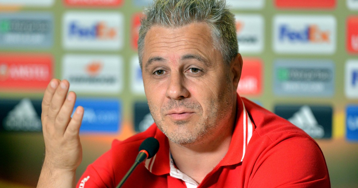 Șumudică îl mai scapă pe Becali de un indezirabil