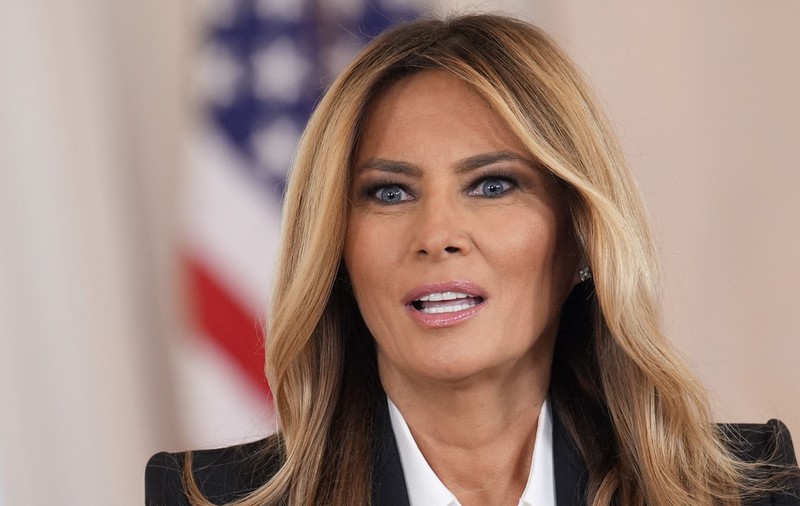 Melania Trump împodobește Casa Albă de Crăciun cu portretele din piese Lego ale lui George Washington și Donald Trump