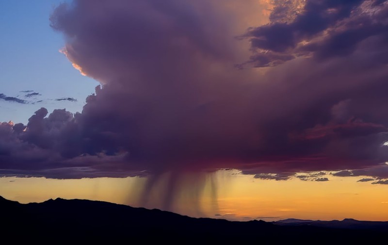 Harta ANM cu fenomene meteo extreme în 7 județe: ploi torențiale, grindină și vijelii până la noapte. Vreme severă și în București
