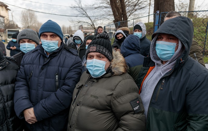 Reportaj din depourile STB. Versiunea angajaților aflați în grevă: „Călătorul nu știe cum ne chinuim noi să tragem de volan sau să mergem fără frâne”